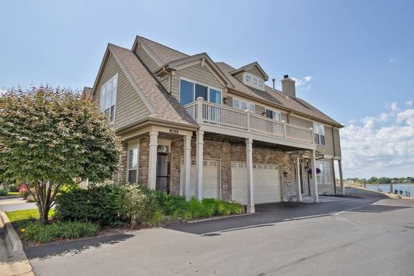 325 Sundown CT #B, Wauconda, IL 60084