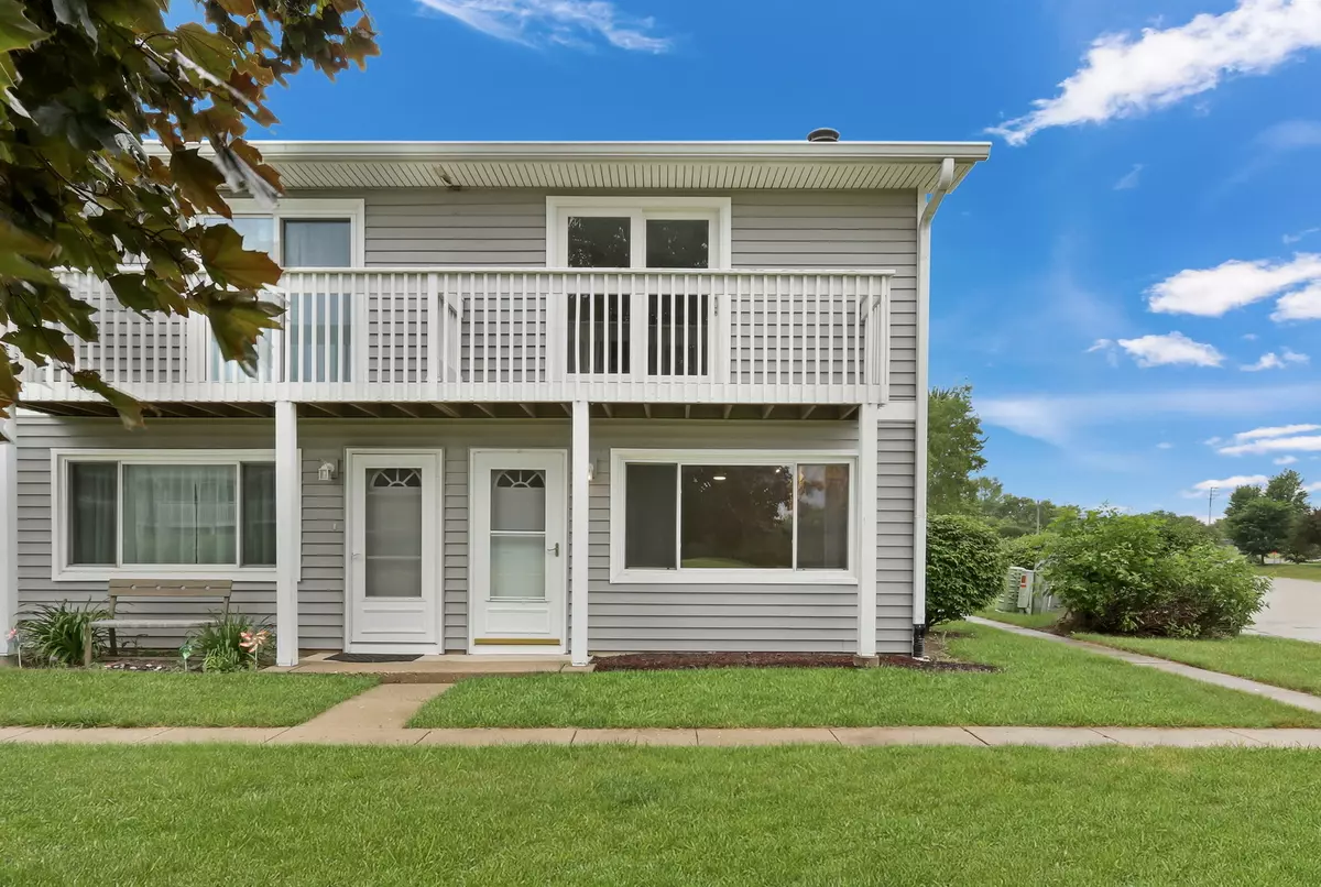 Gurnee, IL 60031,17525 W Walnut LN