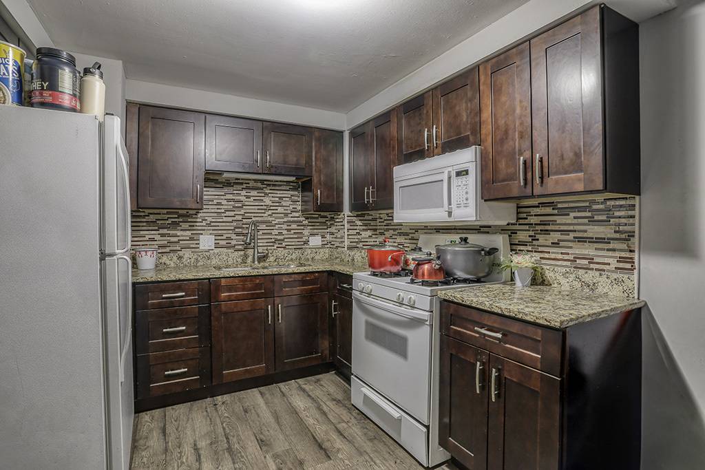 Worth, IL 60482,10735 S Lloyd DR