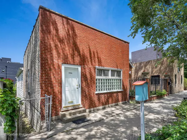 Chicago, IL 60622,1754 W Cortland ST