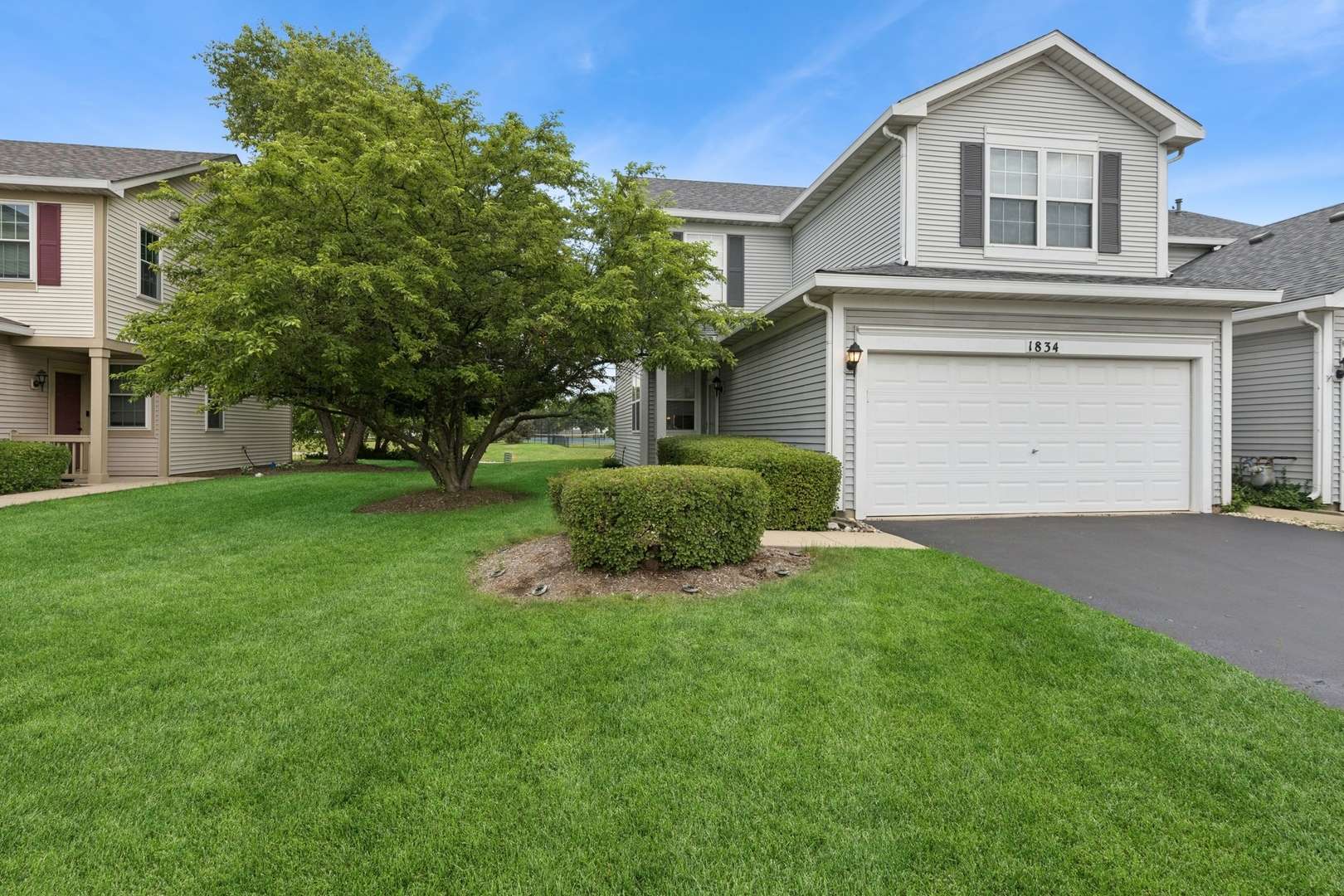 1834 N WENTWORTH CIR, Romeoville, IL 60446