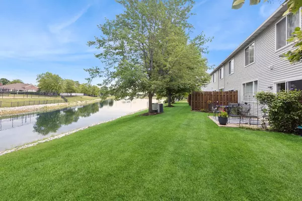 Romeoville, IL 60446,1834 N WENTWORTH CIR
