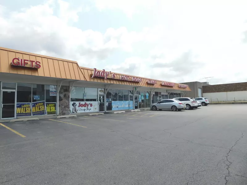 318 REPUBLIC AVE #318, Joliet, IL 60435