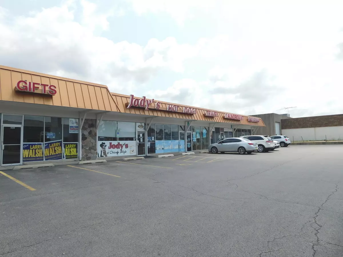 Joliet, IL 60435,318 REPUBLIC AVE #318