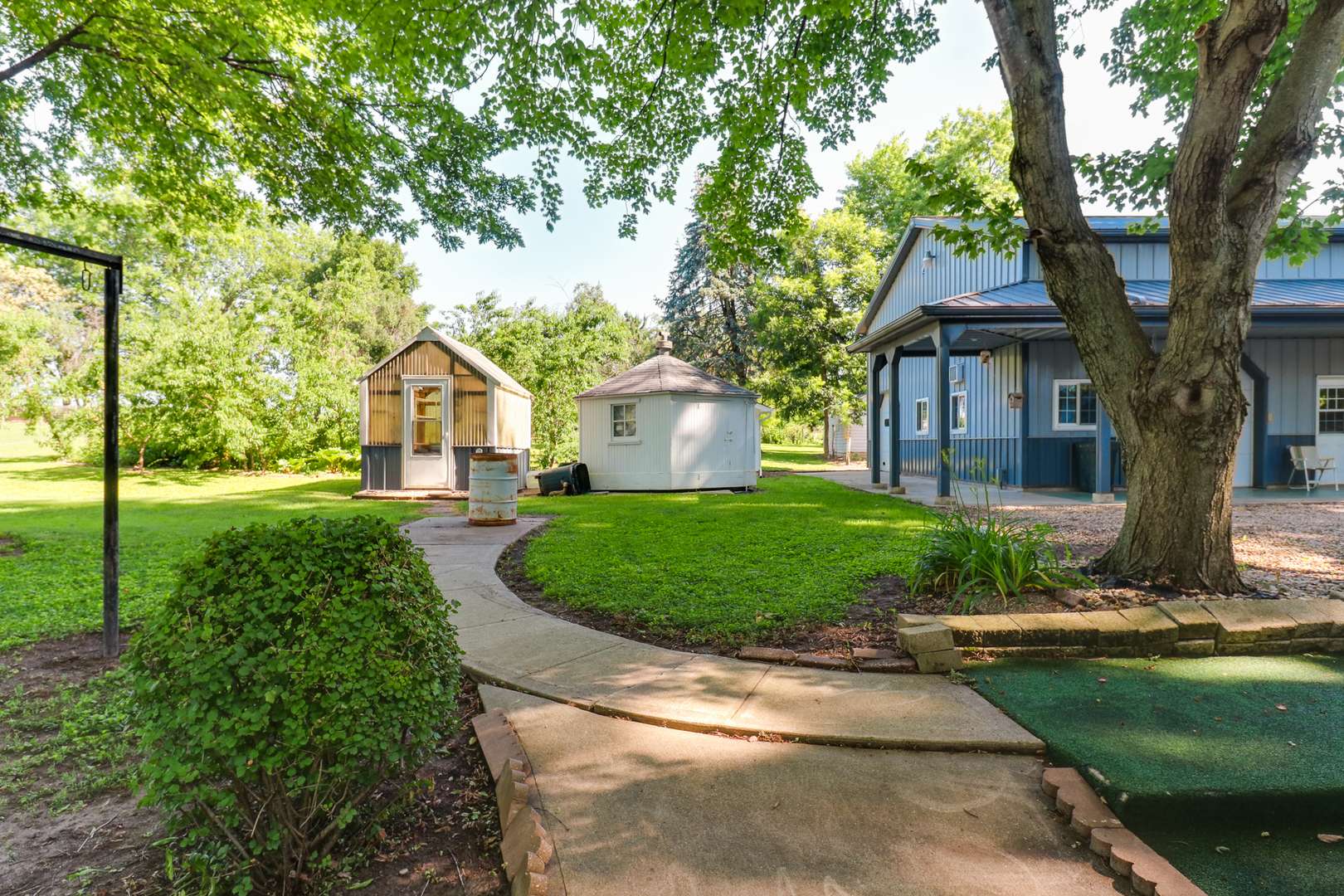 Delavan, IL 61734,105 W C ST