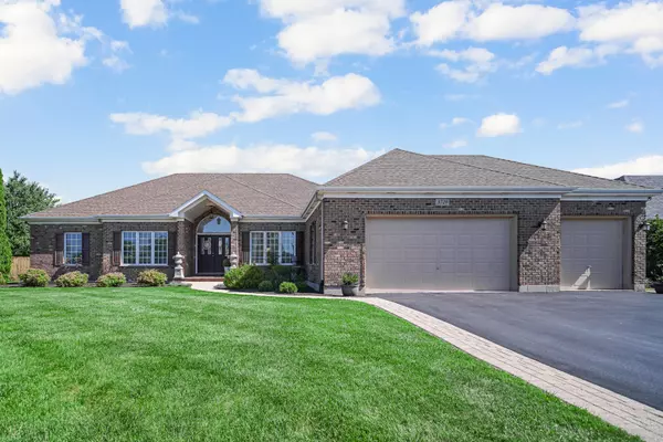 3720 BUNKER HILL DR, Algonquin, IL 60102
