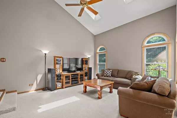 Schaumburg, IL 60173,314 Spring Creek CIR