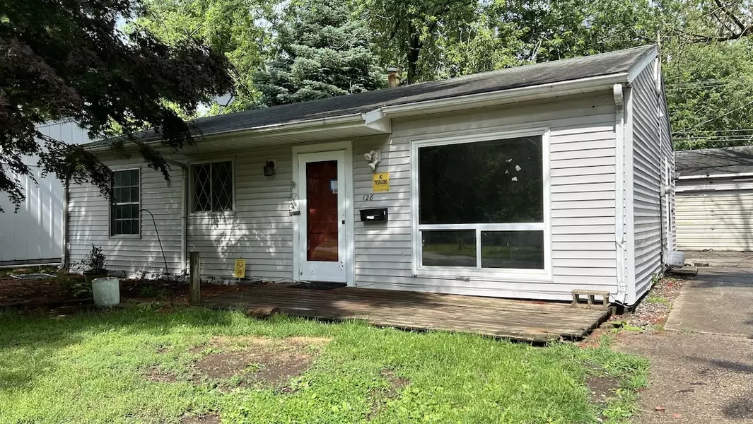 128 S Scottswood DR, Urbana, IL 61802