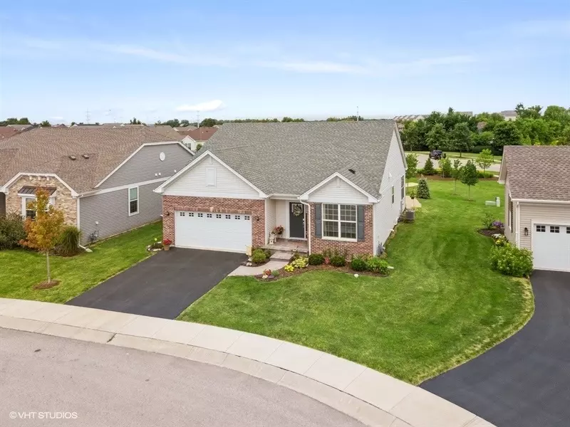 11820 Zenk CT, Huntley, IL 60142
