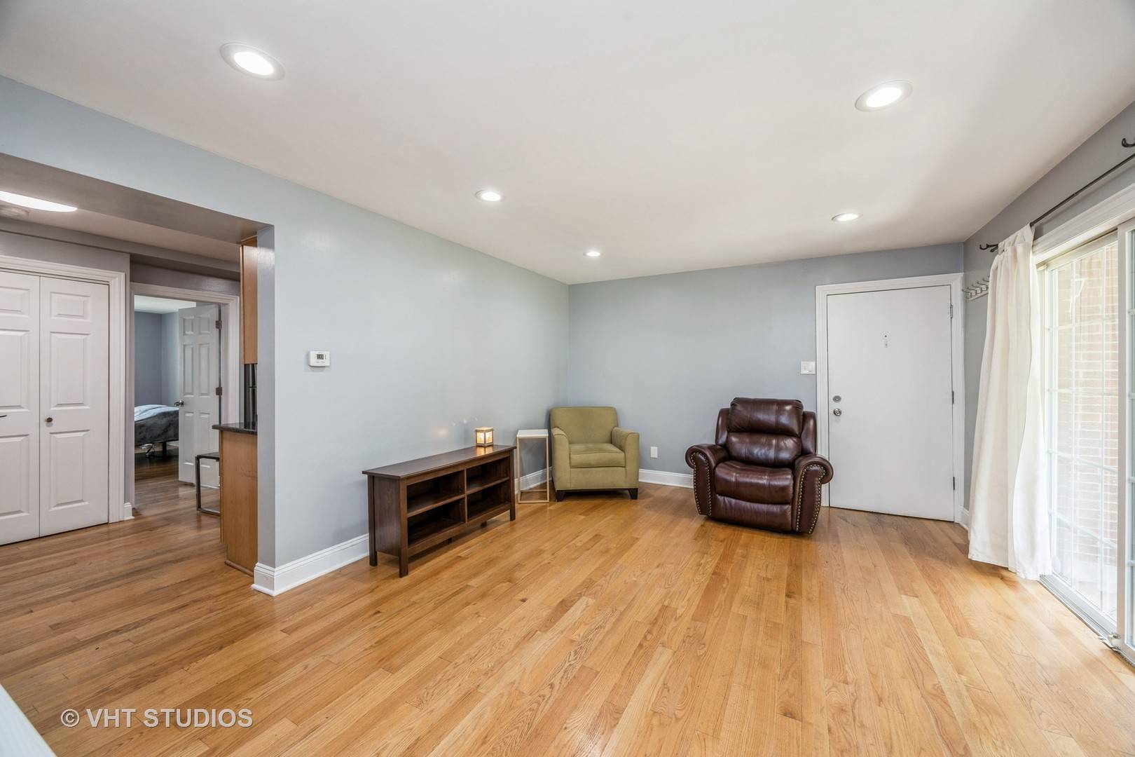 Chicago, IL 60638,6255 S Mason AVE #1B