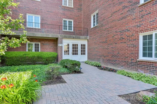 Glen Ellyn, IL 60137,515 N Main ST #2DS
