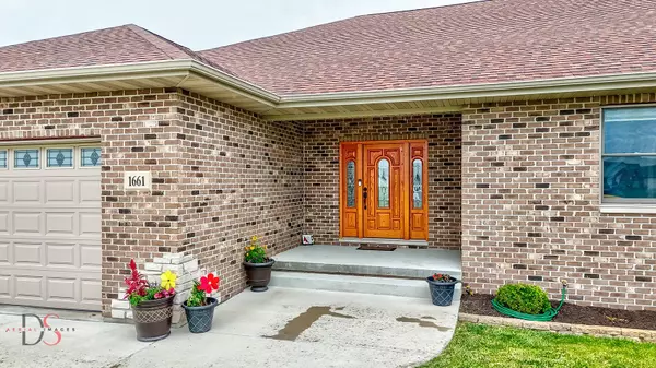 Morris, IL 60450,1661 Locust RD