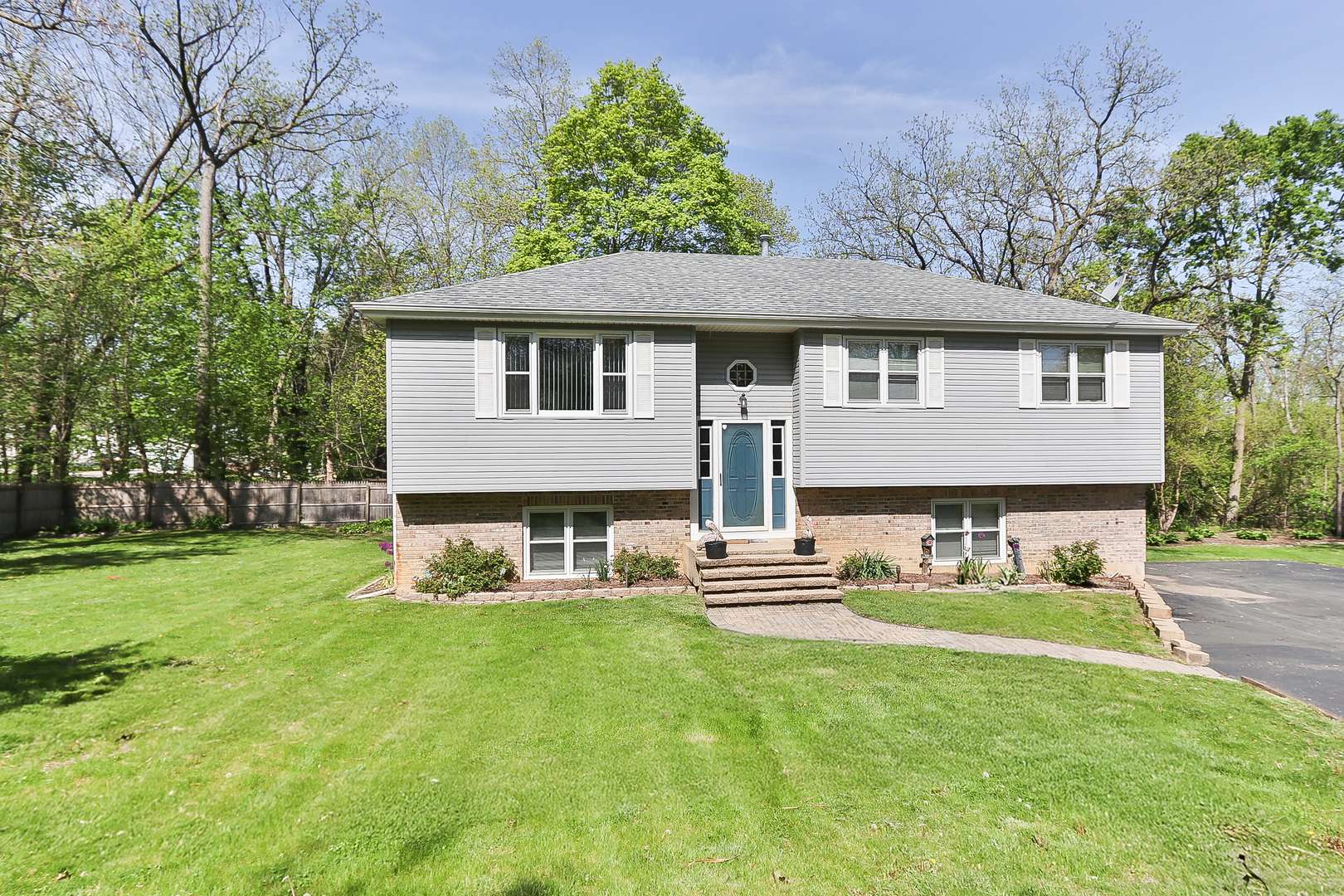 7N030 Wabash AVE, St. Charles, IL 60174