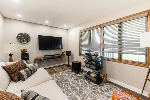 Dixon, IL 61021,401 Fieldstone LN