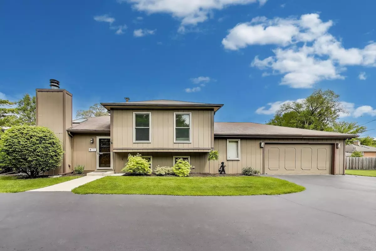 Bensenville, IL 60106,822 2nd CT