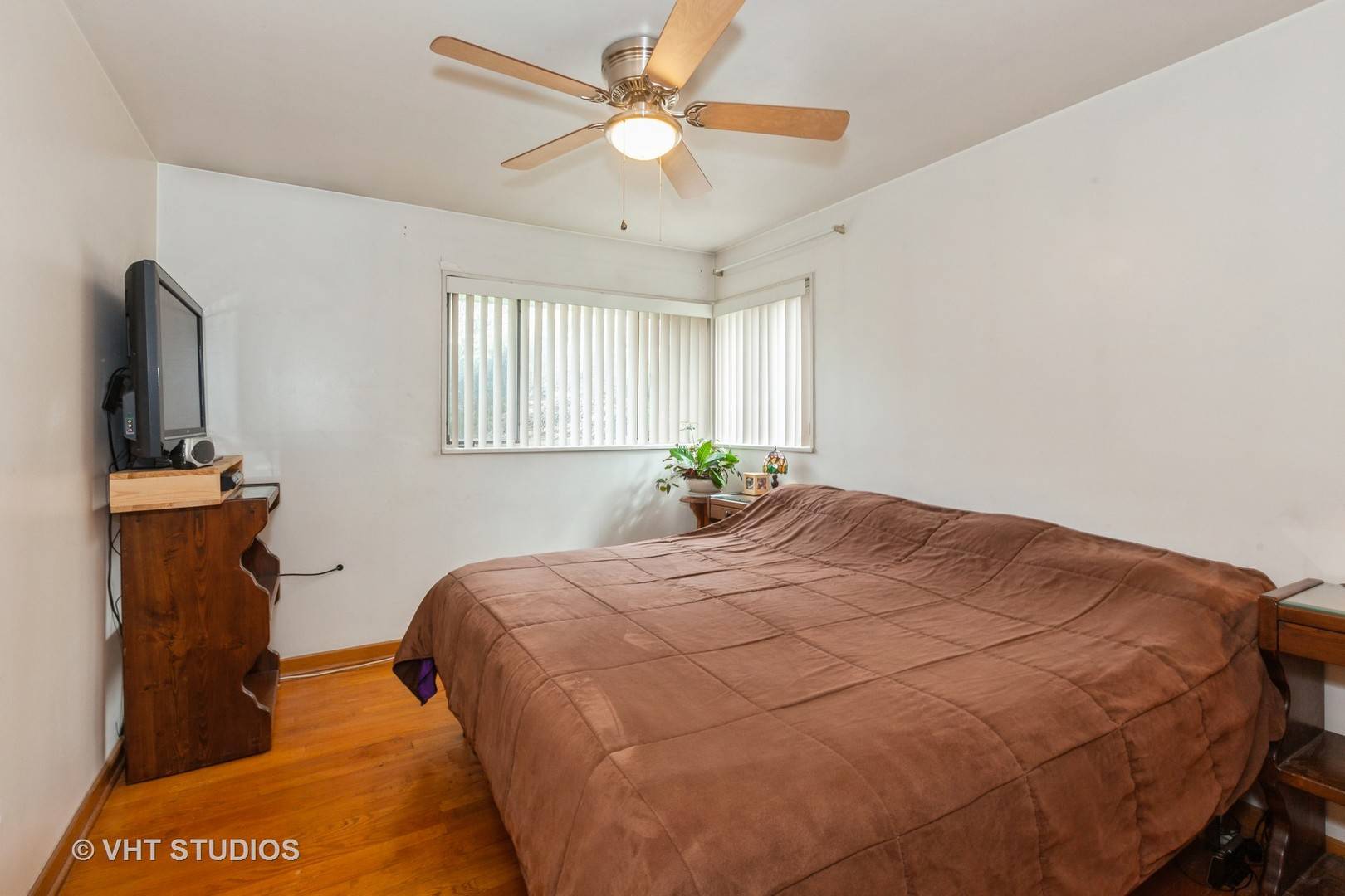 Willowbrook, IL 60527,519 67th PL