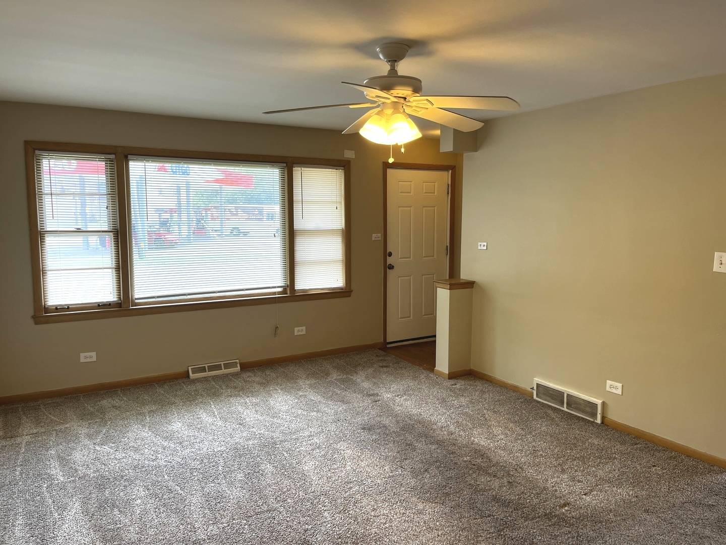 Dolton, IL 60419,664 E 142nd ST