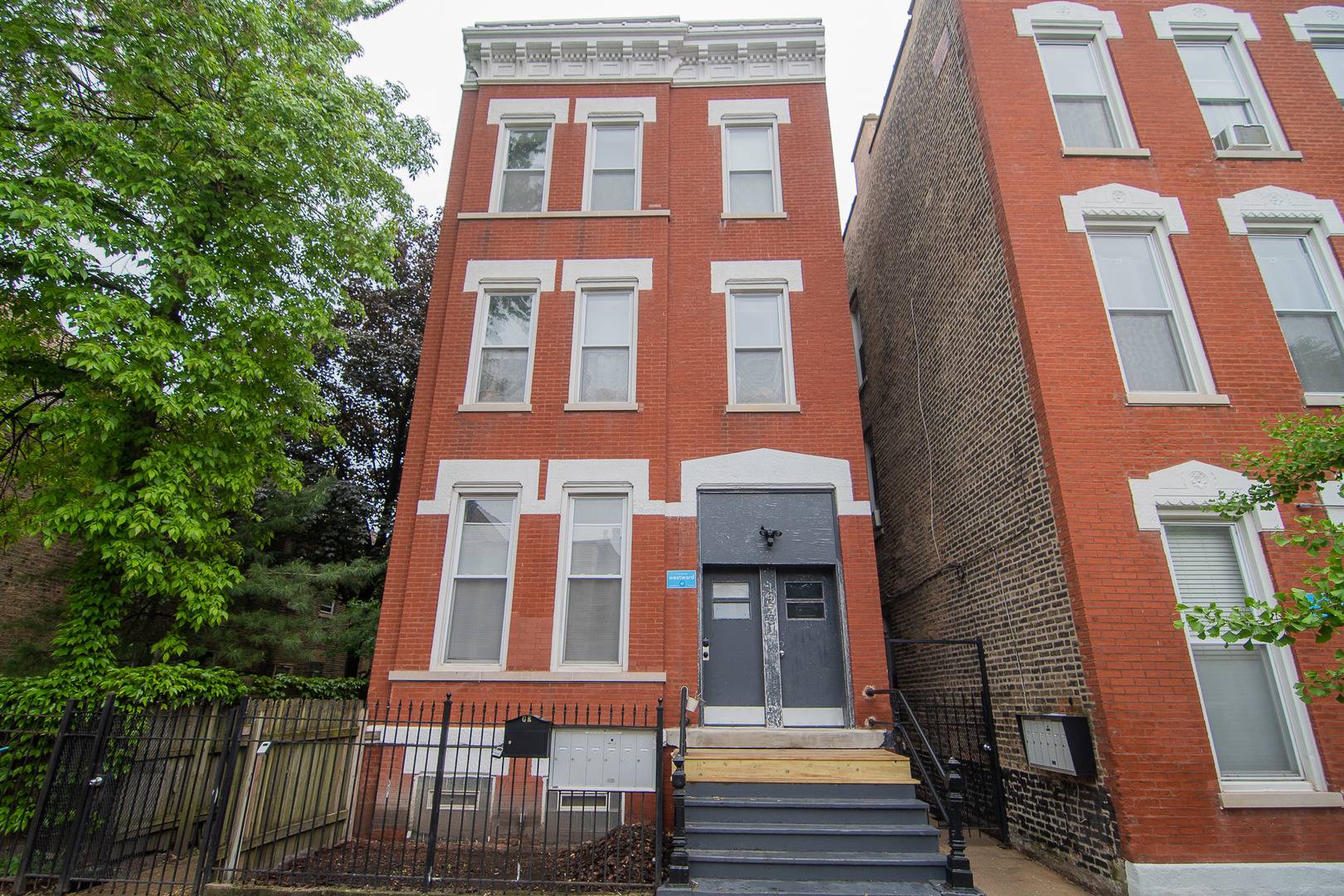 1475 W Huron ST #2F, Chicago, IL 60642