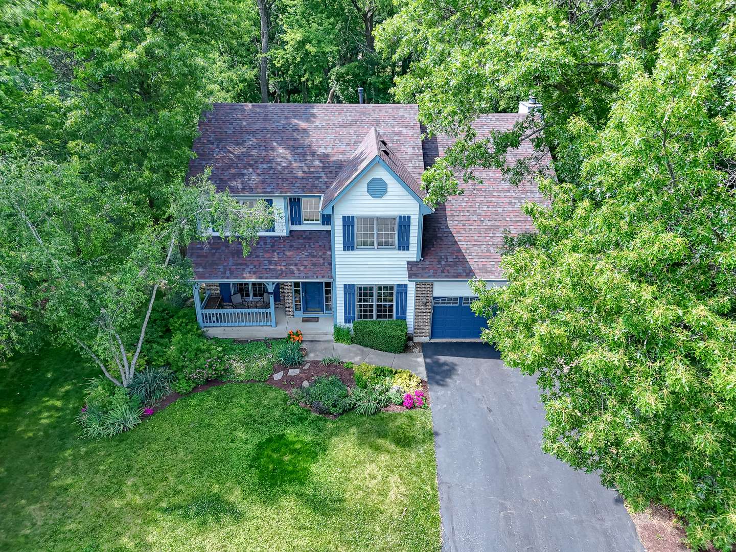 462 Kelly LN, Crystal Lake, IL 60012