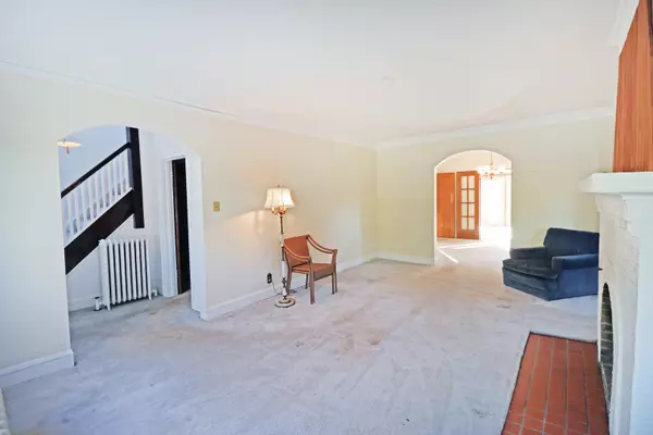 Riverside, IL 60546,231 Lawton RD