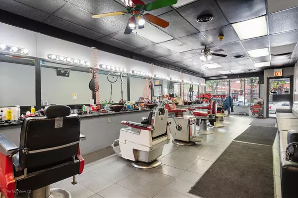 Chicago, IL 60644,5351 W Madison ST
