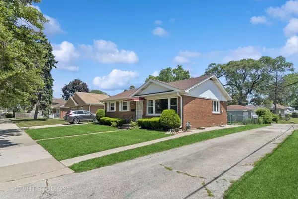 Morton Grove, IL 60053,8411 Mansfield AVE