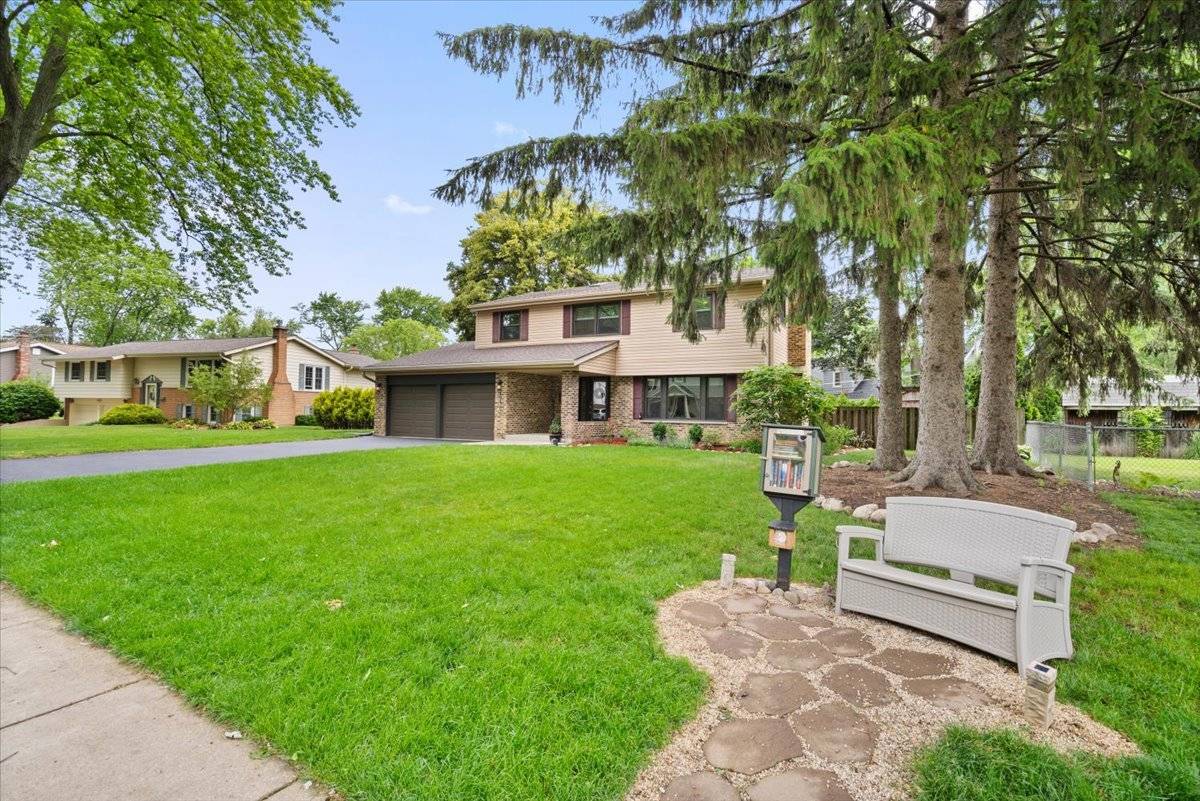 Arlington Heights, IL 60004,1738 E JONQUIL TER