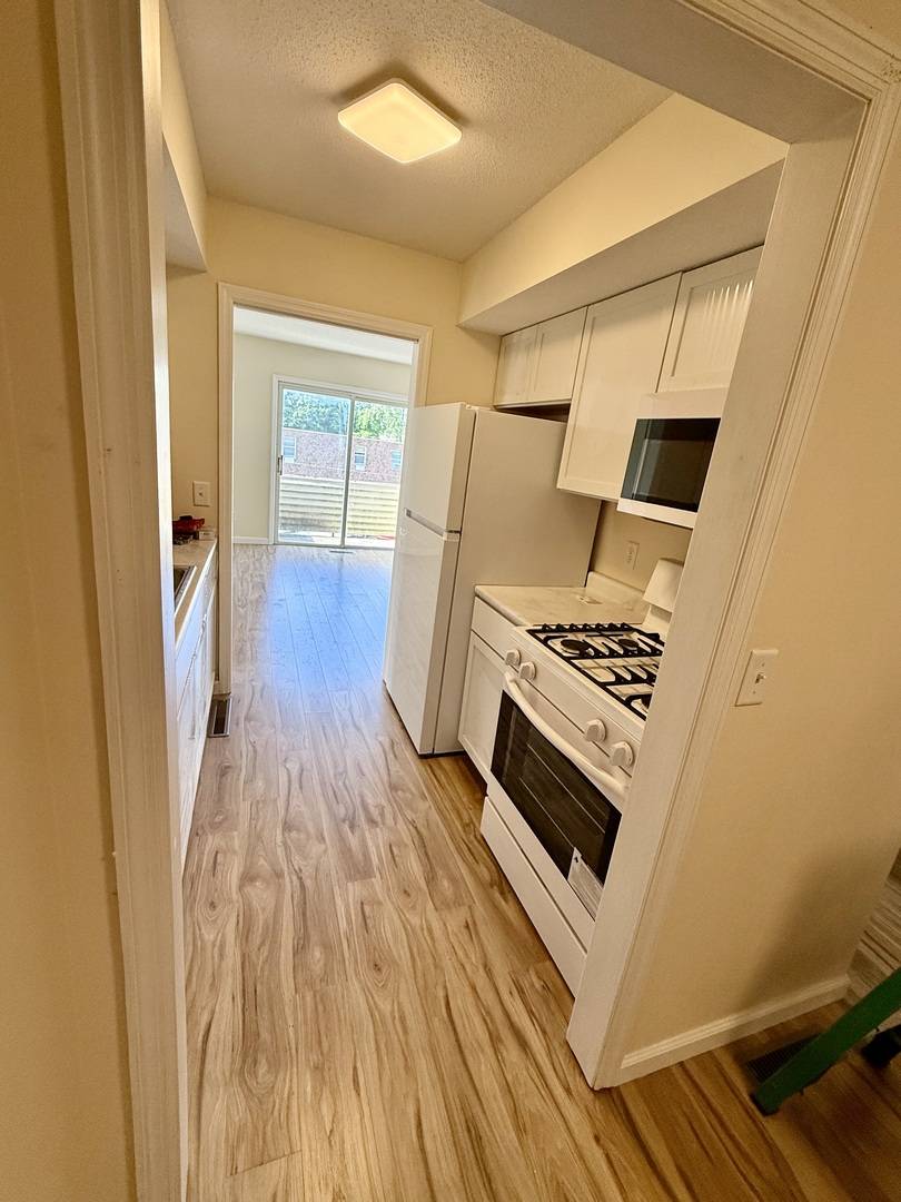 Urbana, IL 61801,1002 E Harding DR #303