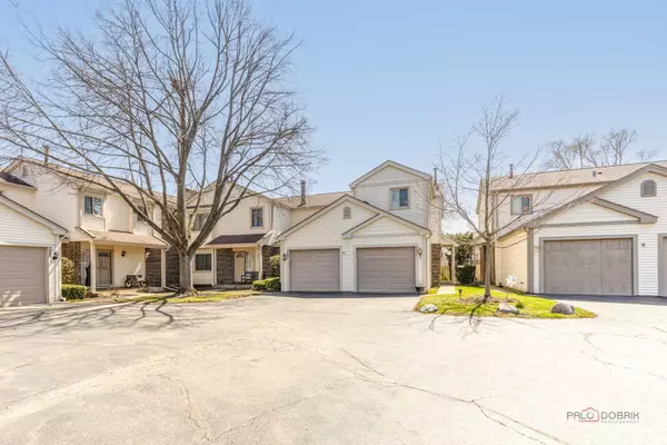 Palatine, IL 60074,321 E Forest Knoll DR