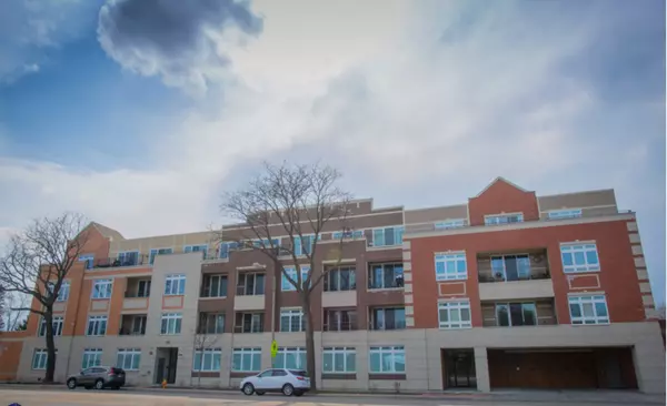 1202 Waukegan RD #210, Glenview, IL 60025