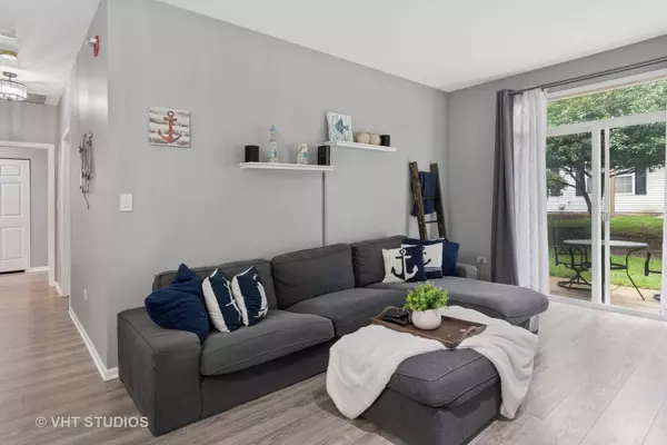 Naperville, IL 60563,2582 Golf Ridge CIR