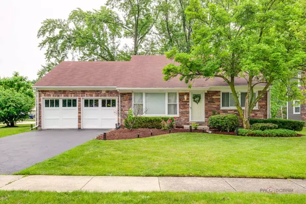 552 Arbor Gate LN, Buffalo Grove, IL 60089