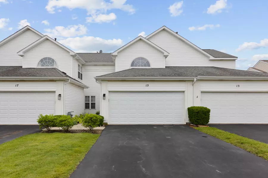 15 S Barton TRL #15, Batavia, IL 60510