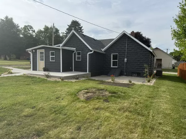 Oglesby, IL 61348,401 E 1st ST