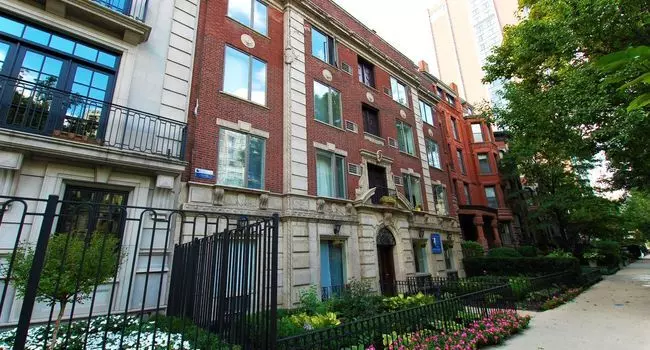 Chicago, IL 60610,1504 N Dearborn Pkwy #309