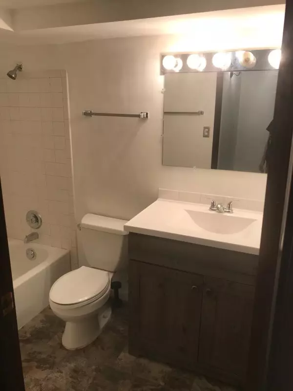 Glendale Heights, IL 60139,280 Shorewood DR #1D