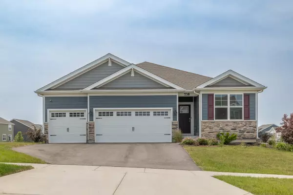 738 Kentshire CIR, Elgin, IL 60124