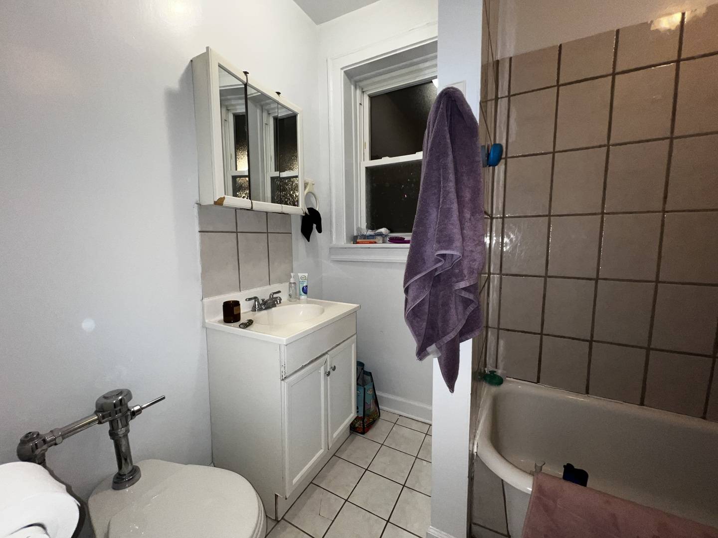 Chicago, IL 60625,3053 W Argyle ST #2
