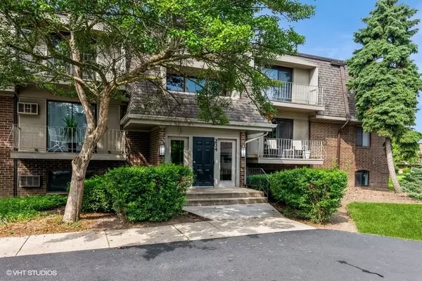 Naperville, IL 60565,234 E Bailey RD #B