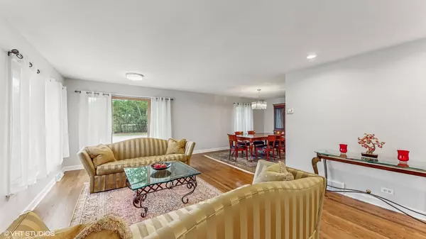 Lincolnwood, IL 60712,4266 W Pratt AVE