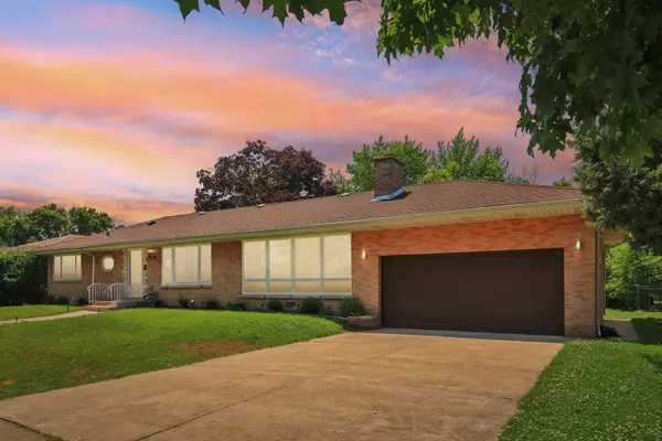 Lincolnwood, IL 60712,7248 N Kildare AVE