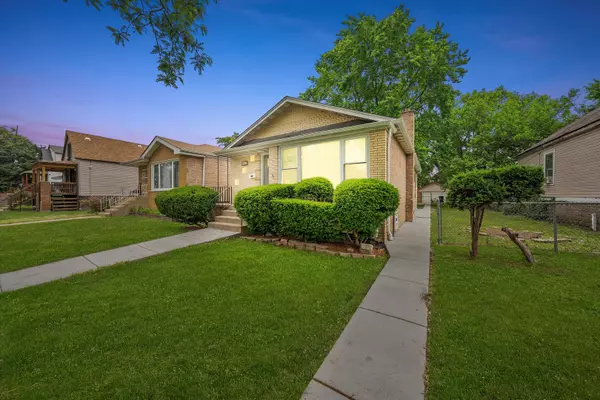 Chicago, IL 60636,7133 S Honore ST