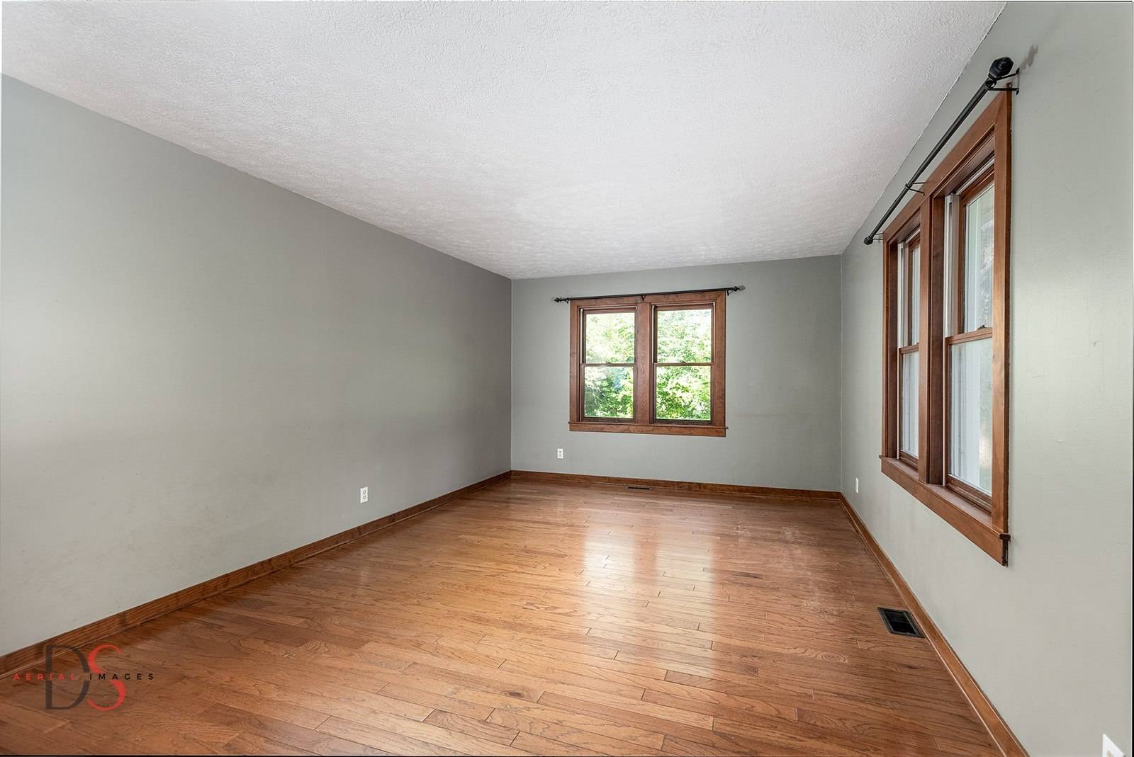 Streator, IL 61364,305 W 3rd ST