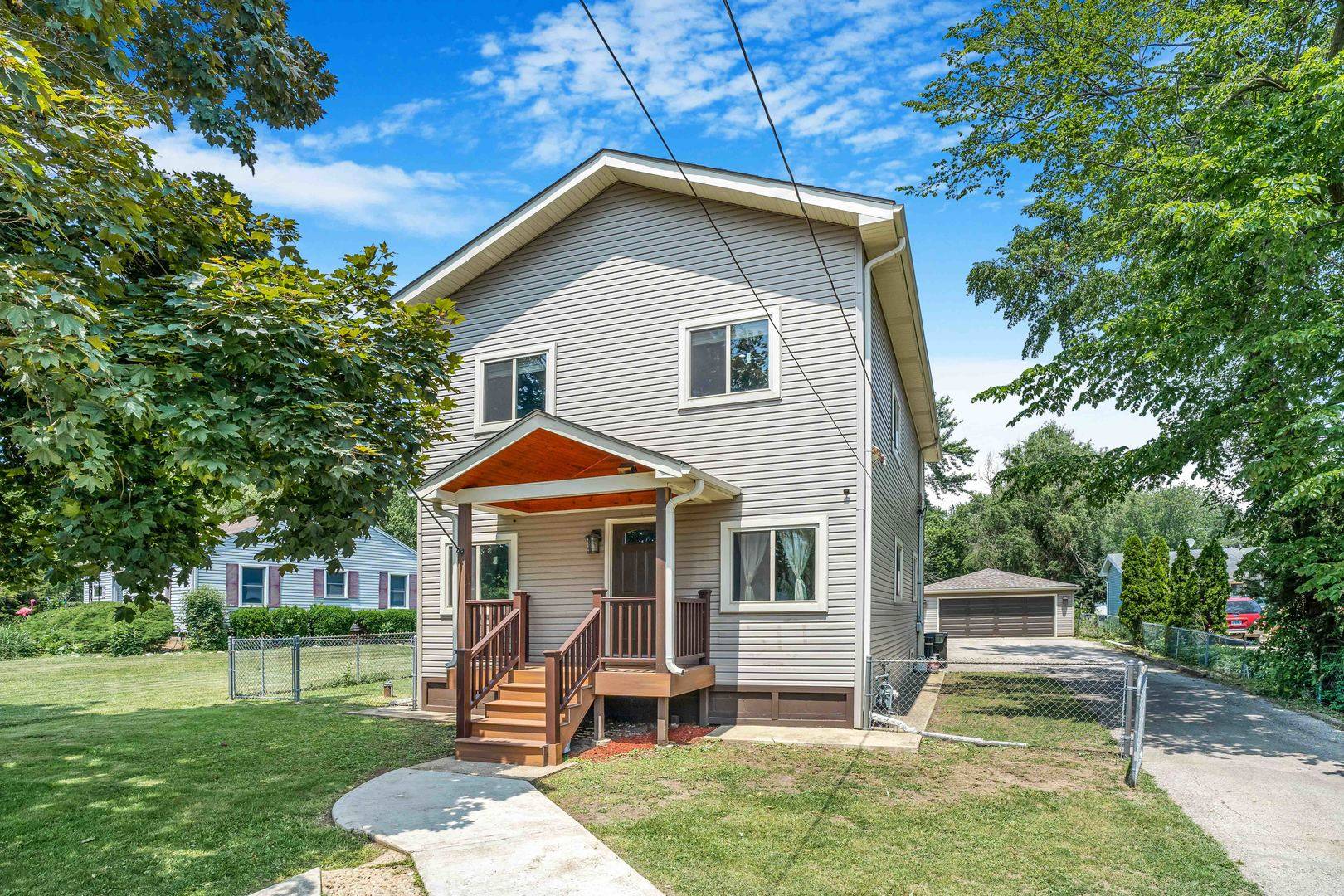 23W662 Irving Park RD, Roselle, IL 60172
