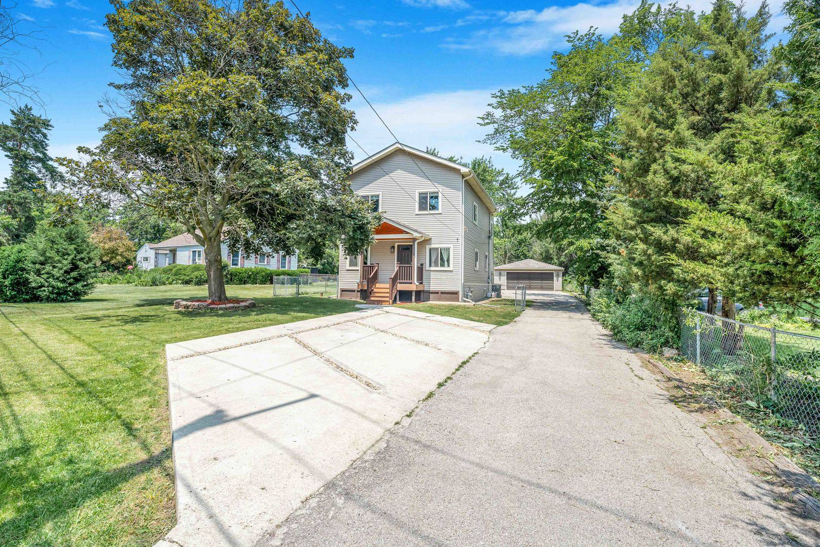 Roselle, IL 60172,23W662 Irving Park RD