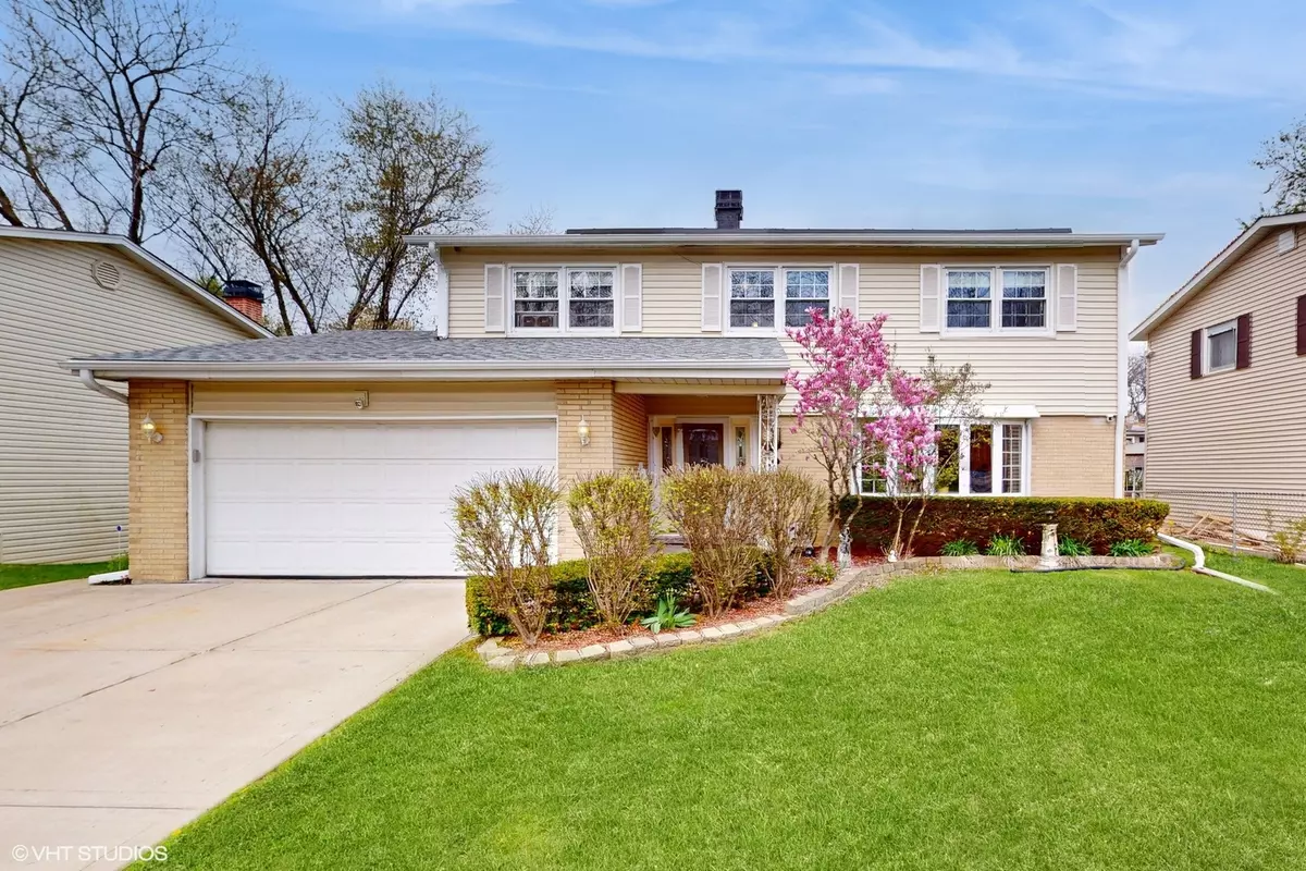 Mount Prospect, IL 60056,1416 S Robert DR
