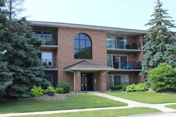 4931 E CIRCLE DR #104, Crestwood, IL 60418