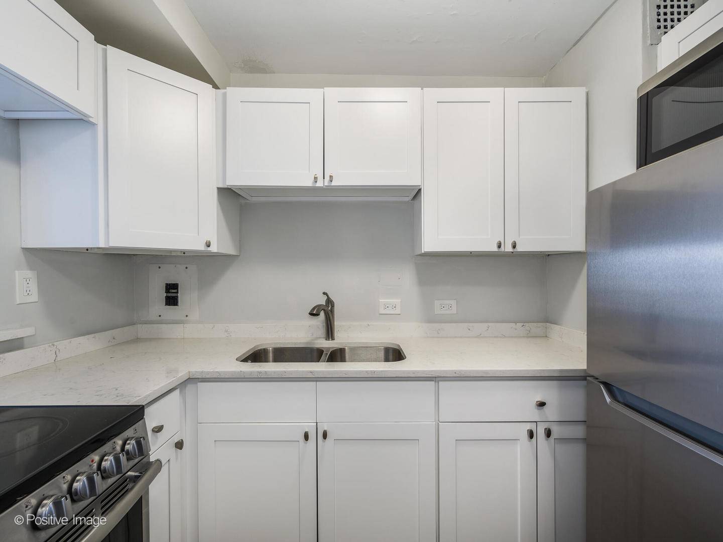 Chicago, IL 60657,2909 N Sheridan RD #1606
