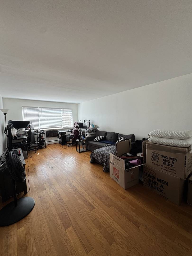 Chicago, IL 60626,6619 N Sheridan RD #504