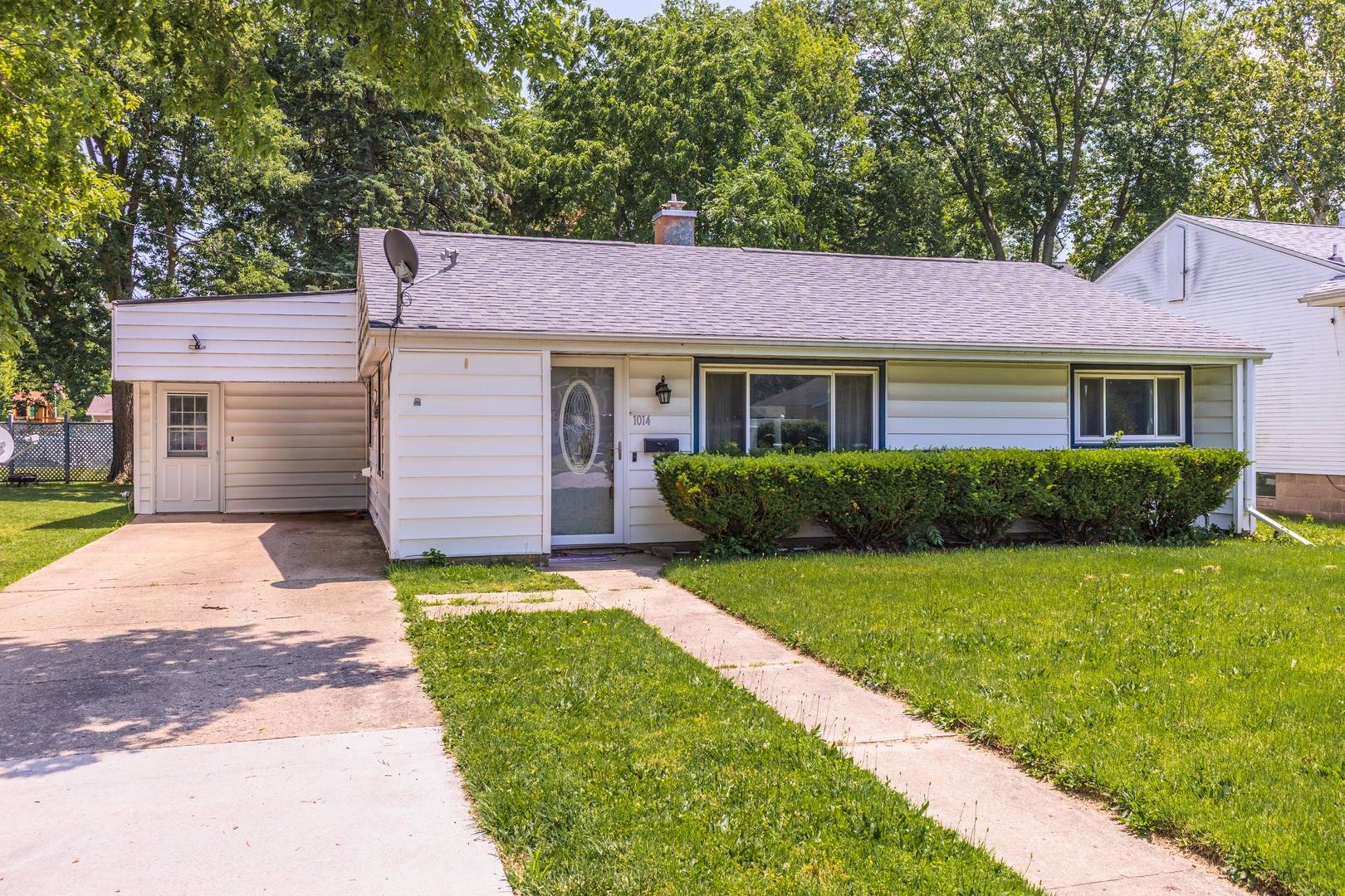 Pontiac, IL 61764,1014 N Main ST